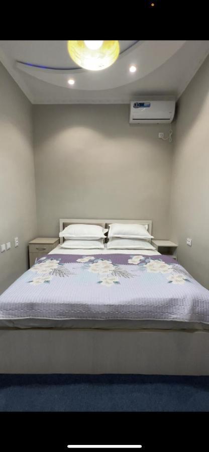 Loona Family Hostel Ташкент Экстерьер фото