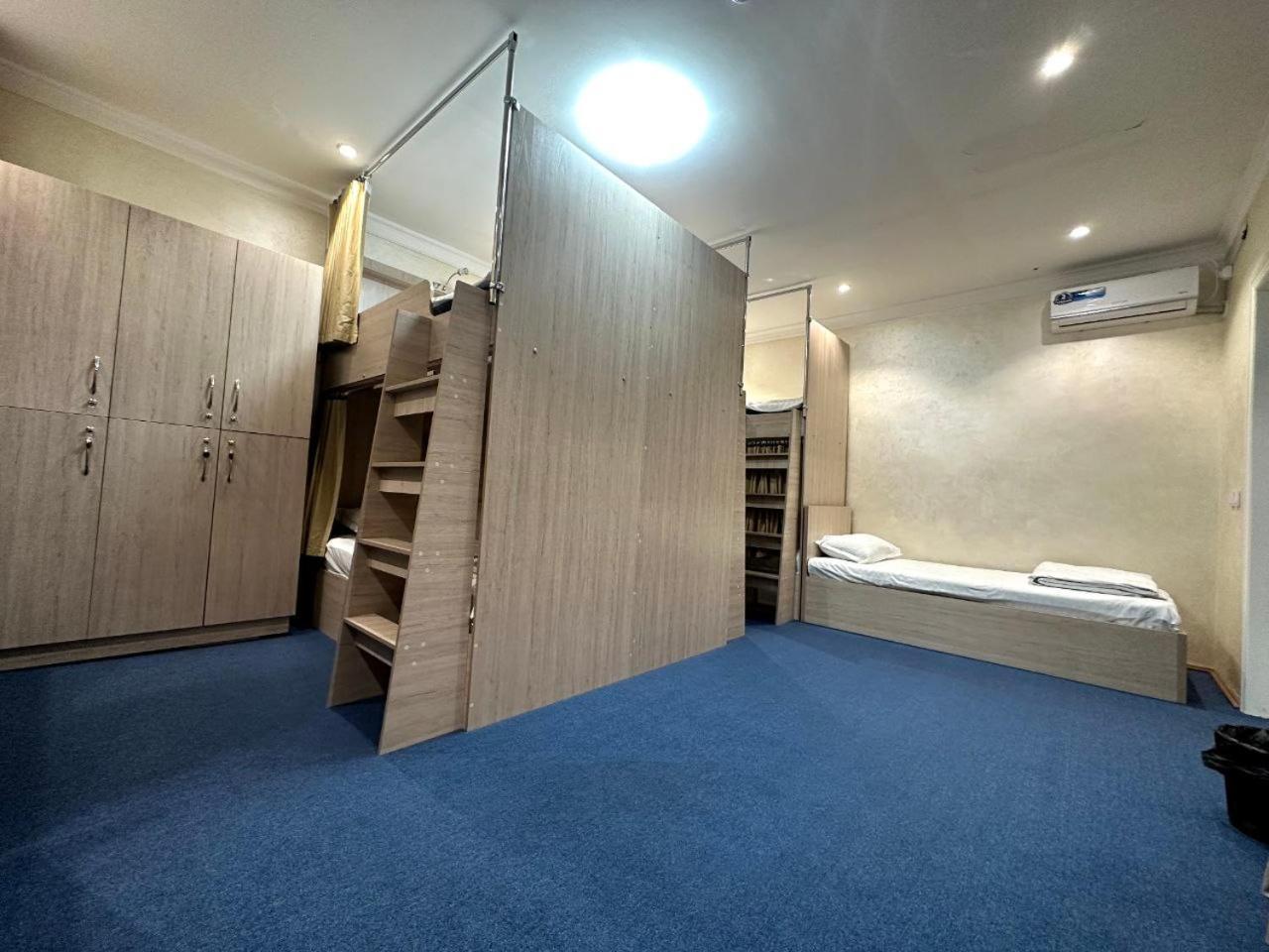Loona Family Hostel Ташкент Экстерьер фото